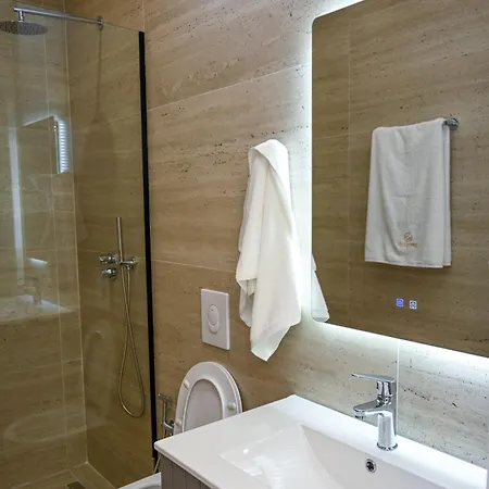 Swiss Lux * Durres